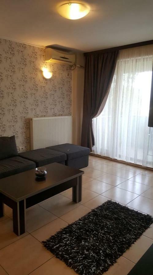Nick Apartments Мамая Екстериор снимка